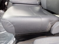 いすゞフォワード三転ダンプ中型（4t）[写真38]