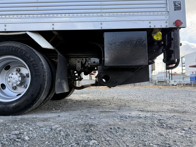 いすゞエルフアルミバン小型（2t・3t）[写真24]