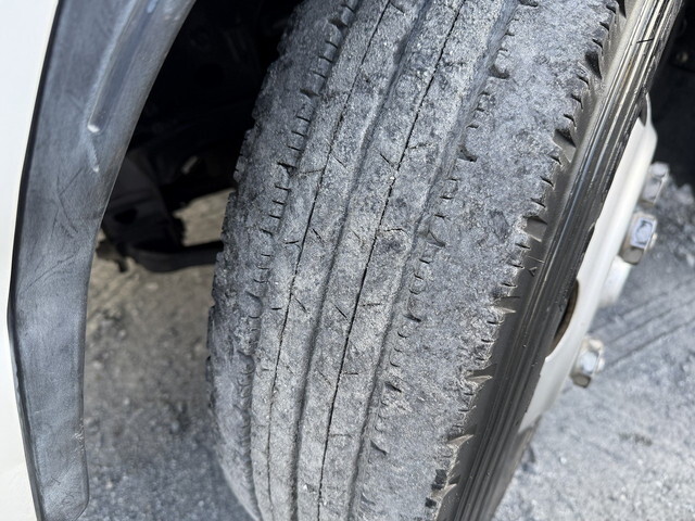 いすゞエルフアルミバン小型（2t・3t）[写真30]