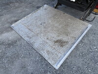 いすゞエルフアルミバン小型（2t・3t）[写真08]