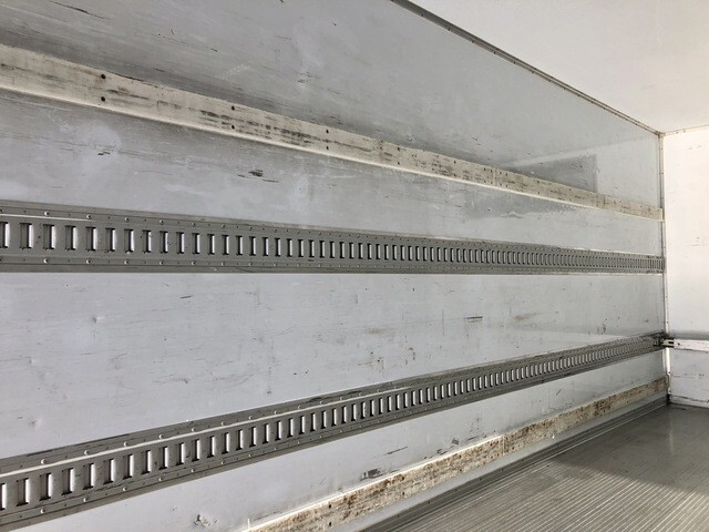 いすゞフォワード冷凍車（冷蔵車）中型（4t）[写真14]