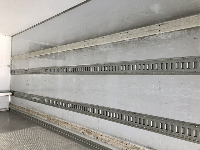 いすゞフォワード冷凍車（冷蔵車）中型（4t）[写真15]