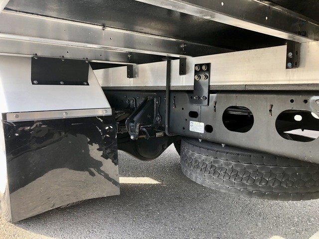 いすゞフォワード冷凍車（冷蔵車）中型（4t）[写真23]