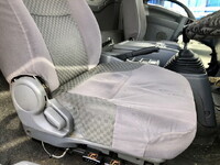 いすゞフォワード冷凍車（冷蔵車）中型（4t）[写真31]