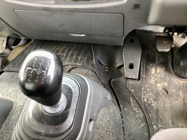 いすゞフォワード冷凍車（冷蔵車）中型（4t）[写真33]