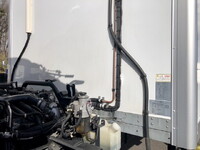 いすゞフォワード冷凍車（冷蔵車）中型（4t）[写真09]