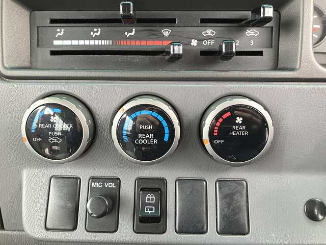 いすゞジャーニーバス[写真26]