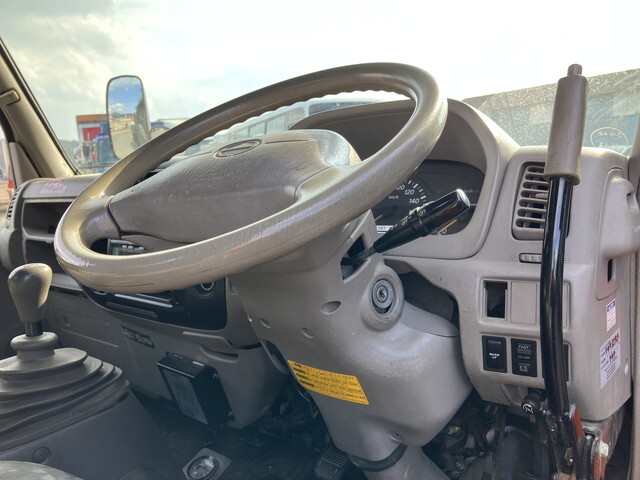 日野デュトロ高所作業車小型（2t・3t）[写真35]