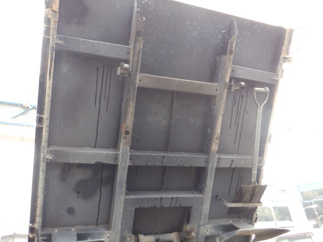 三菱ふそうキャンターダンプ小型（2t・3t）[写真11]