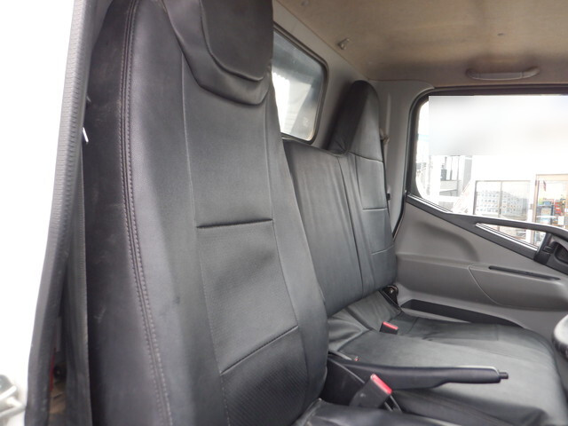 三菱ふそうキャンターダンプ小型（2t・3t）[写真29]