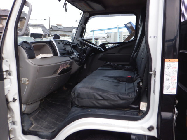 三菱ふそうキャンターダンプ小型（2t・3t）[写真38]