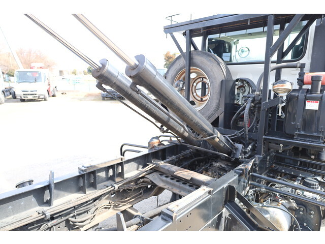 日野レンジャーコンテナ専用車中型（4t）[写真15]