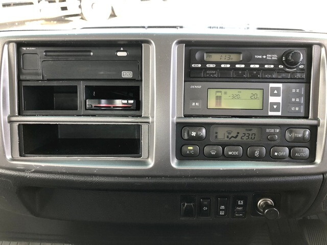 日野レンジャー冷凍車（冷蔵車）中型（4t）[写真34]