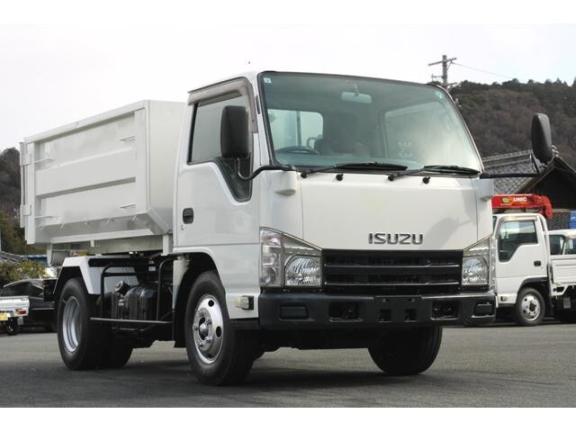 いすゞエルフコンテナ専用車小型（2t・3t）[写真01]