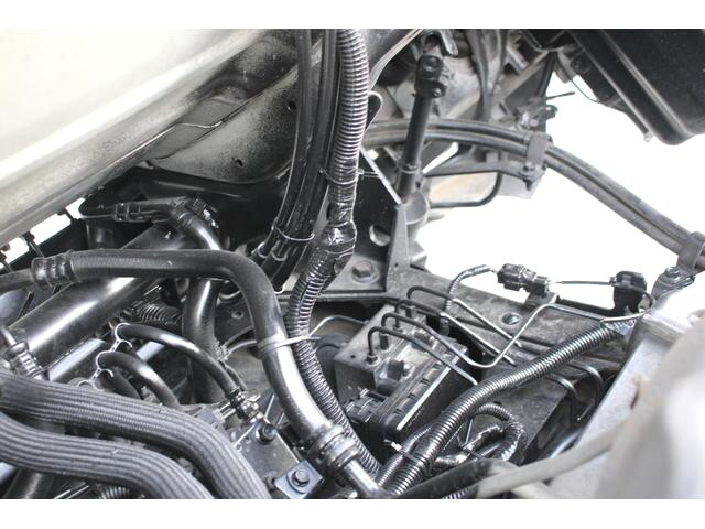 いすゞエルフコンテナ専用車小型（2t・3t）[写真12]