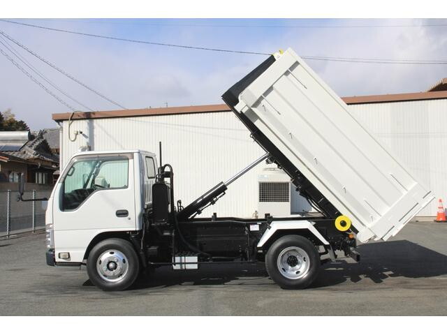 いすゞエルフコンテナ専用車小型（2t・3t）[写真15]