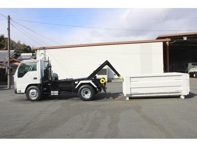 いすゞエルフコンテナ専用車小型（2t・3t）[写真17]