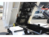 いすゞエルフコンテナ専用車小型（2t・3t）[写真21]