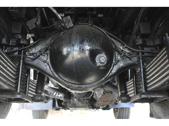 いすゞエルフコンテナ専用車小型（2t・3t）[写真23]