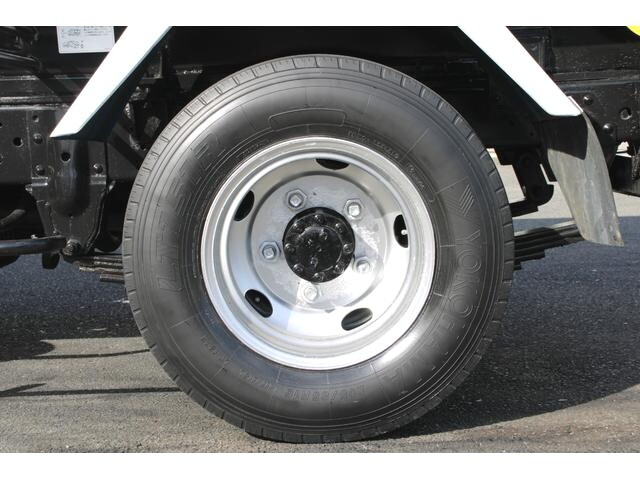 いすゞエルフコンテナ専用車小型（2t・3t）[写真29]