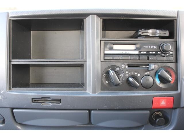 いすゞエルフコンテナ専用車小型（2t・3t）[写真33]