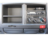 いすゞエルフコンテナ専用車小型（2t・3t）[写真34]