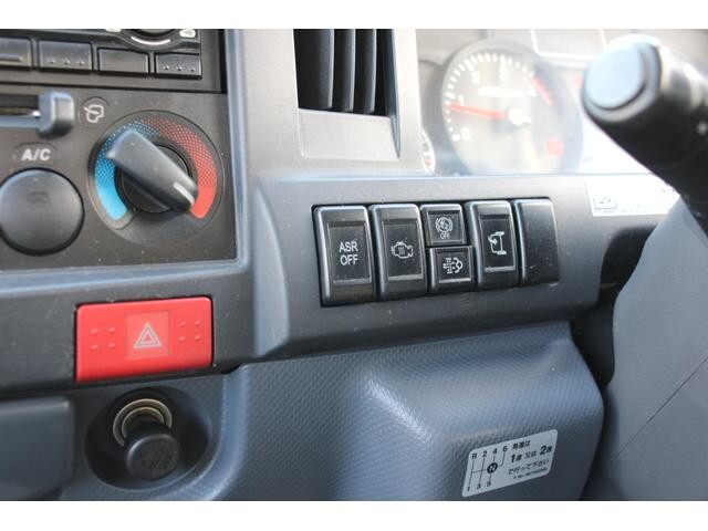 いすゞエルフコンテナ専用車小型（2t・3t）[写真35]