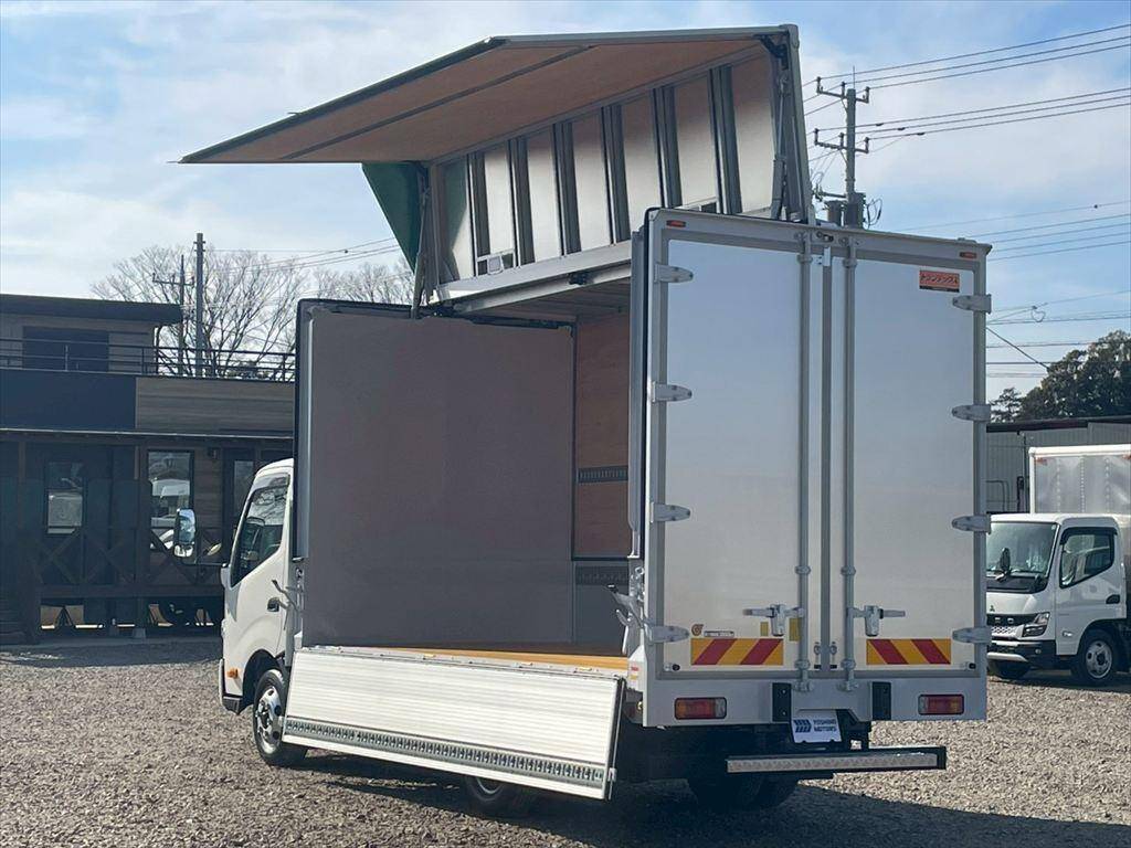 日野デュトロアルミウイング小型（2t・3t）[写真12]