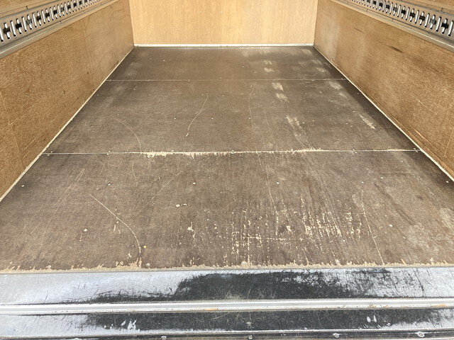 日産アトラスアルミバン小型（2t・3t）[写真23]