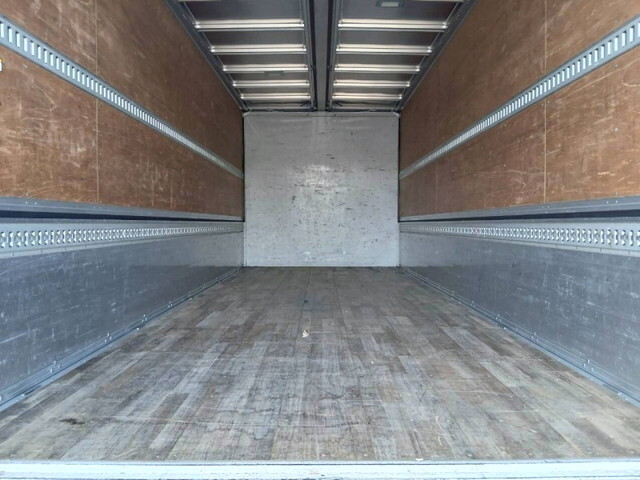 いすゞフォワードアルミウイング中型（4t）[写真11]