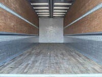 いすゞフォワードアルミウイング中型（4t）[写真12]