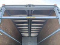 いすゞフォワードアルミウイング中型（4t）[写真13]