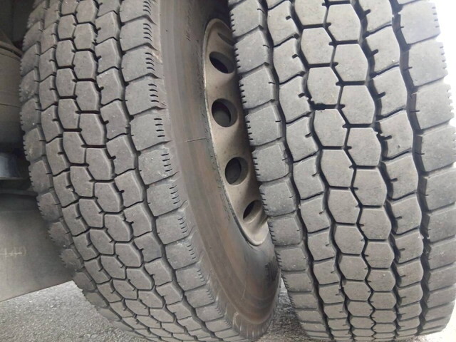 いすゞフォワードアルミウイング中型（4t）[写真15]