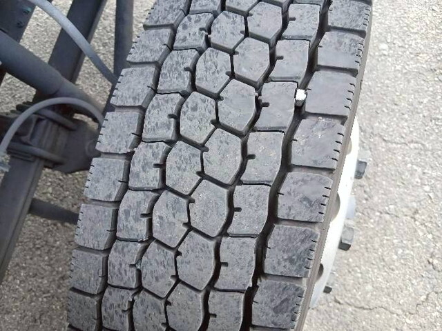 いすゞフォワードアルミウイング中型（4t）[写真16]