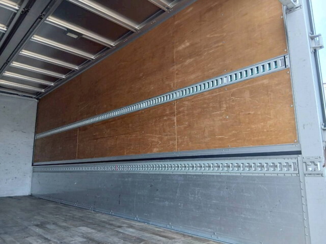 いすゞフォワードアルミウイング中型（4t）[写真09]