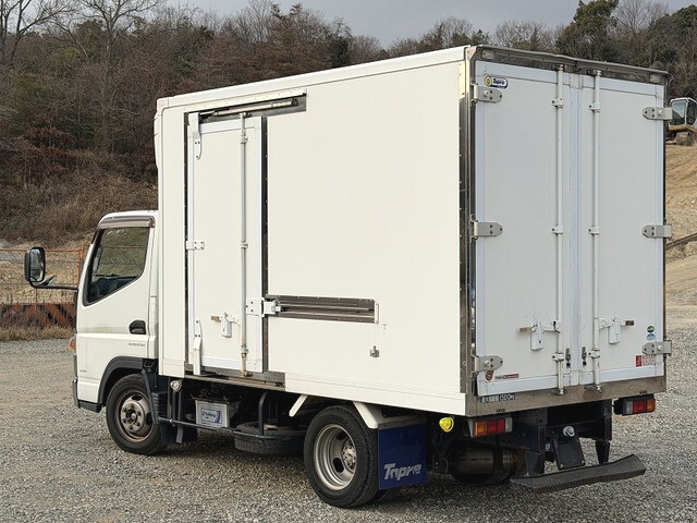 三菱ふそうキャンター冷凍車（冷蔵車）小型（2t・3t）[写真02]