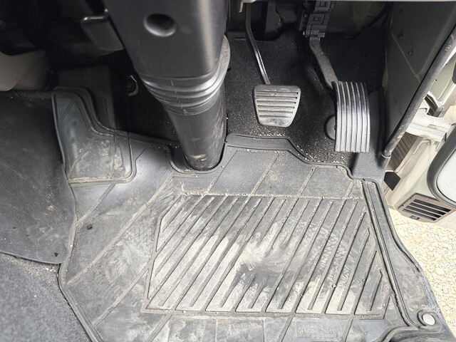 三菱ふそうキャンター冷凍車（冷蔵車）小型（2t・3t）[写真31]