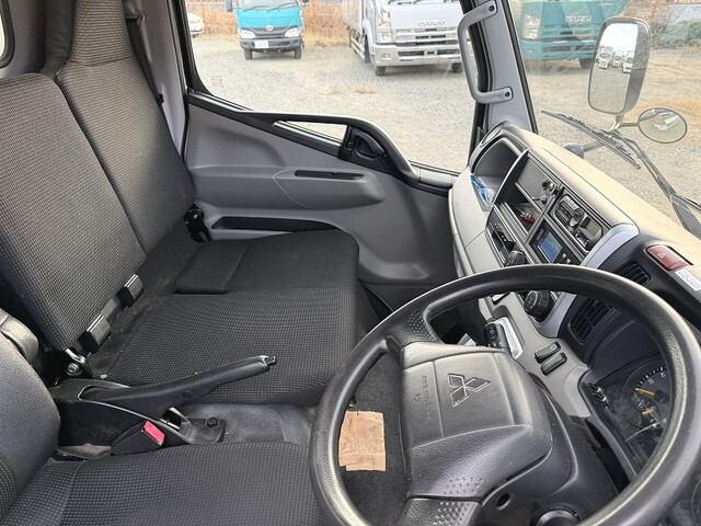 三菱ふそうキャンター冷凍車（冷蔵車）小型（2t・3t）[写真32]