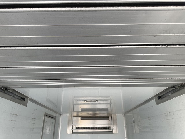 日野デュトロ冷凍車（冷蔵車）小型（2t・3t）[写真10]