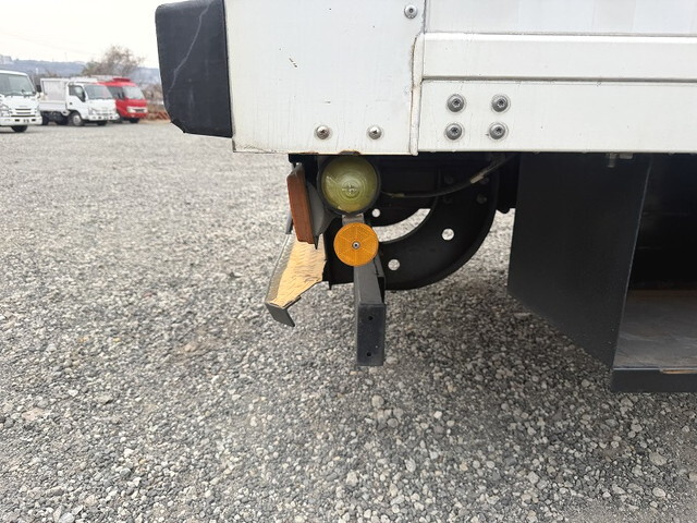 日野デュトロ冷凍車（冷蔵車）小型（2t・3t）[写真24]