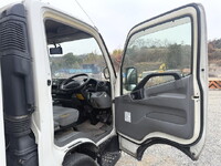 日野デュトロ冷凍車（冷蔵車）小型（2t・3t）[写真28]