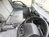 日野デュトロ冷凍車（冷蔵車）小型（2t・3t）[写真31]