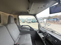 日野デュトロ冷凍車（冷蔵車）小型（2t・3t）[写真38]