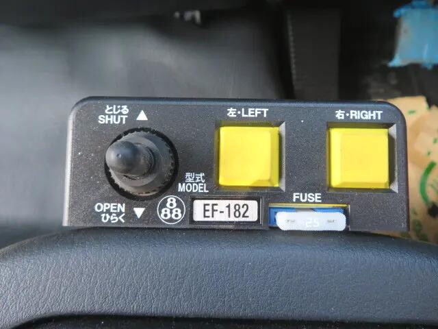 三菱ふそうファイターダンプ中型（4t）[写真20]