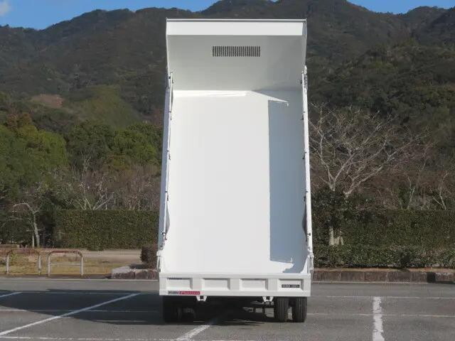 三菱ふそうファイターダンプ中型（4t）[写真07]