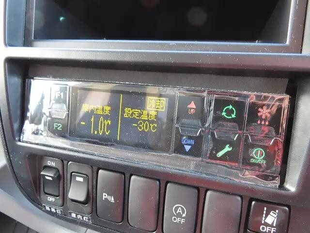 日野デュトロ冷凍車（冷蔵車）小型（2t・3t）[写真18]