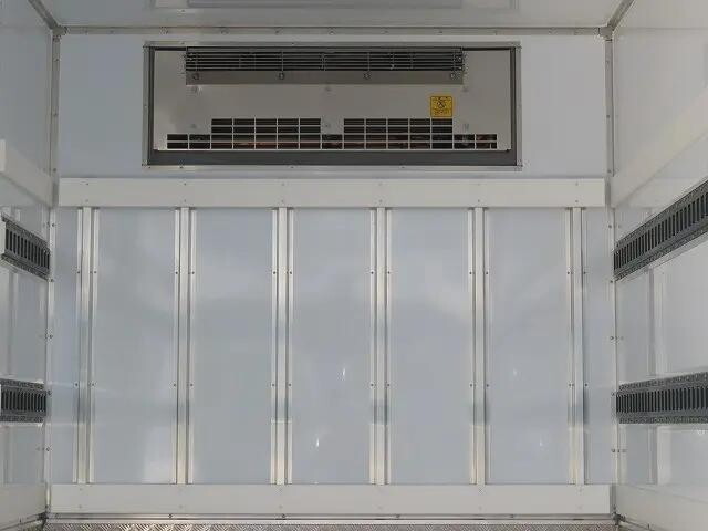 日野デュトロ冷凍車（冷蔵車）小型（2t・3t）[写真23]