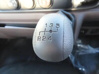 三菱ふそうキャンター平ボディ小型（2t・3t）[写真18]