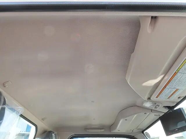 三菱ふそうキャンター平ボディ小型（2t・3t）[写真21]