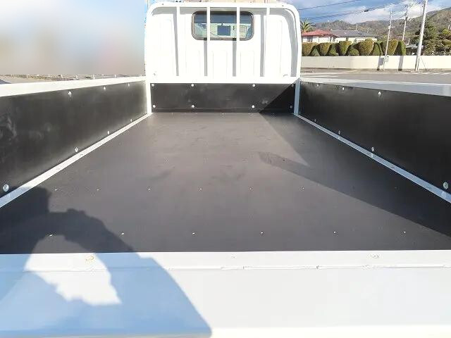 三菱ふそうキャンター平ボディ小型（2t・3t）[写真22]